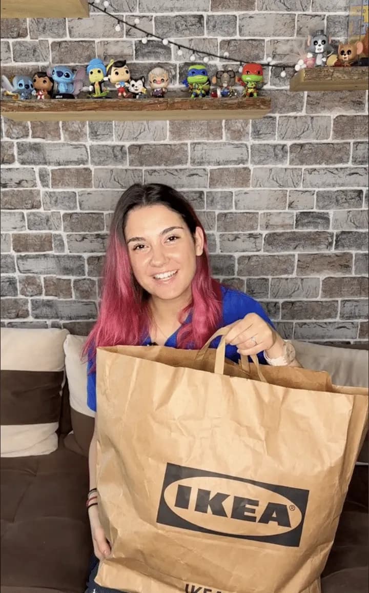 Alexandra Efe gallery 4